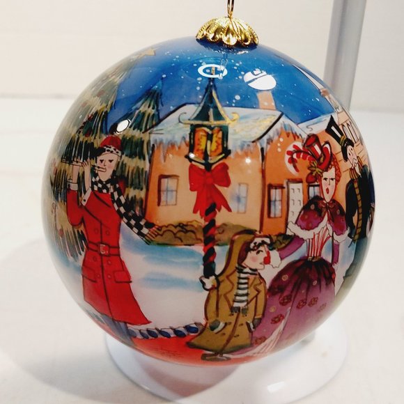 Pier 1 Li Bien large "Town Carolers" Reverse Painted Glass Christmas Ornament - Picture 5 of 8